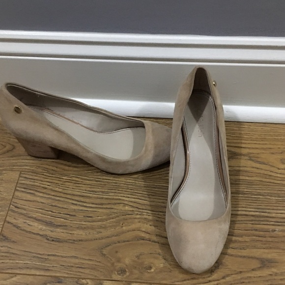 🐝Calvin Klein Cream heels cute and classy.❤️👍🏻 - Picture 2 of 4